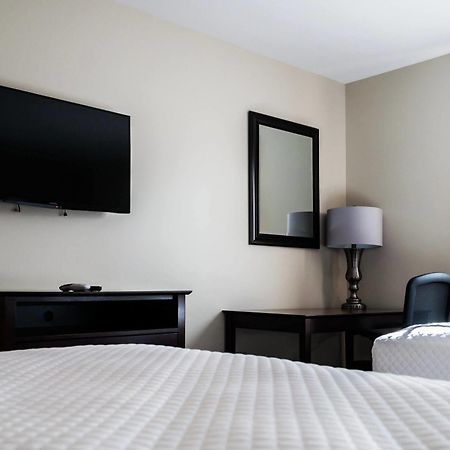 Holmes Suites And Inn Blacklick Exterior photo