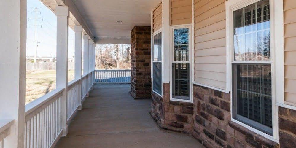 Holmes Suites And Inn Blacklick Exterior photo